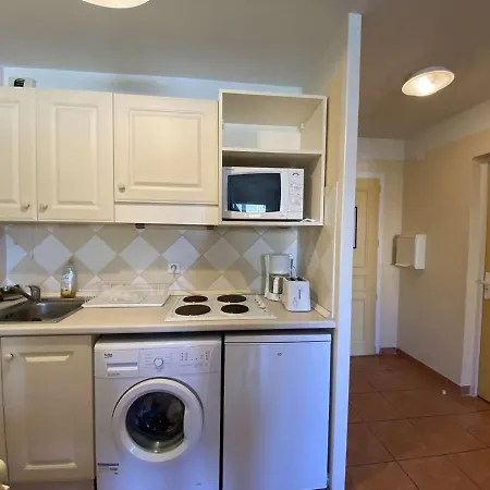 Apartment Les Issambres, T2 Avec Piscine, Parking Securise - Fr-1-226-467